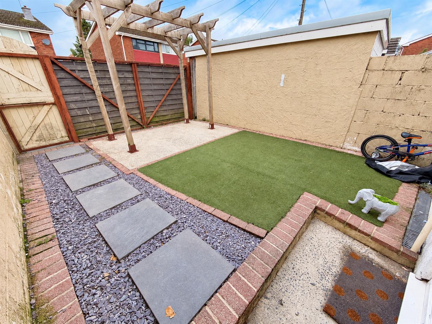 Heol Y Twyn, Pontlliw, Swansea, SA4 9EU